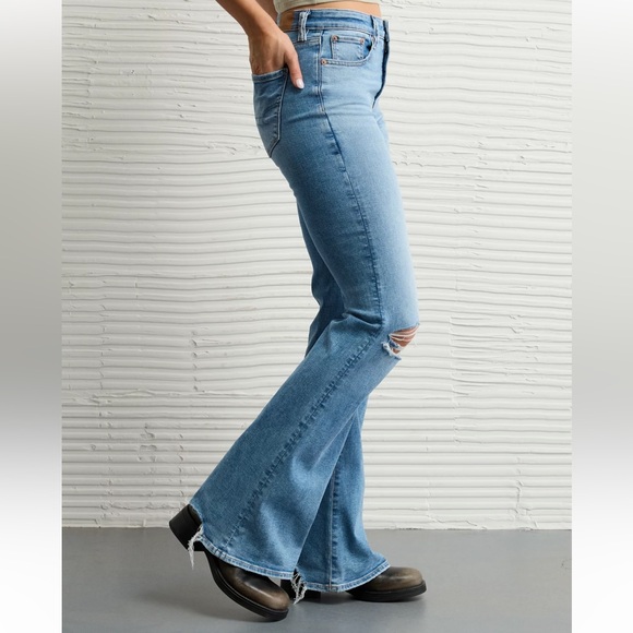 (SOLD) 🆕American Eagle Flare Jean - Picture 3 of 4